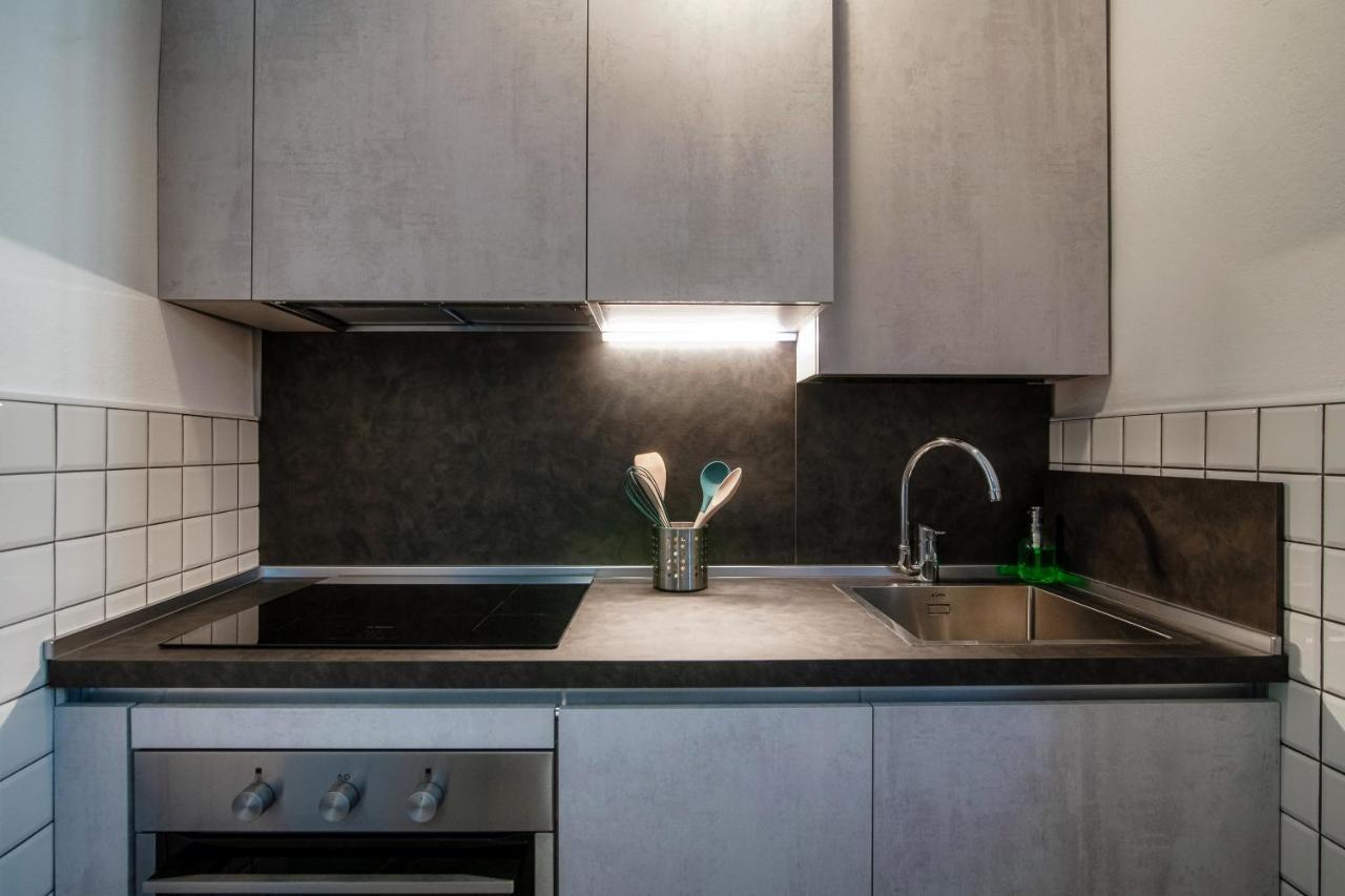 Апартаменты Barbablue Flat - The House Of Travelers Комо Экстерьер фото